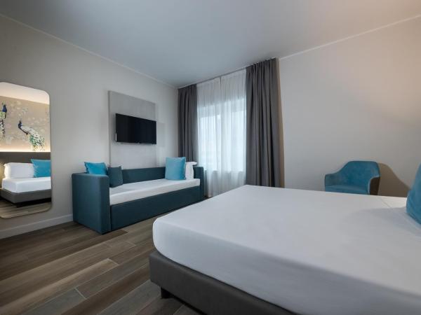 IH Hotels Milano Centrale : photo 5 de la chambre chambre double familiale