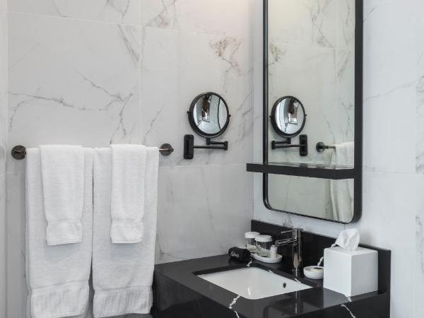 Broadway Plaza Hotel : photo 5 de la chambre hébergement lit queen-size deluxe avec terrasse