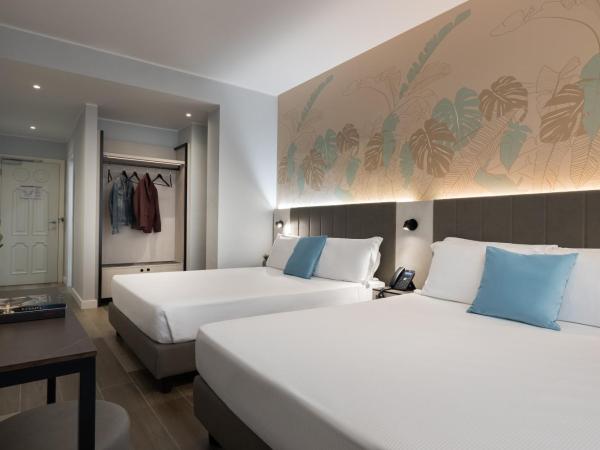 IH Hotels Milano Centrale : photo 6 de la chambre chambre supérieure avec 2 lits queen-size