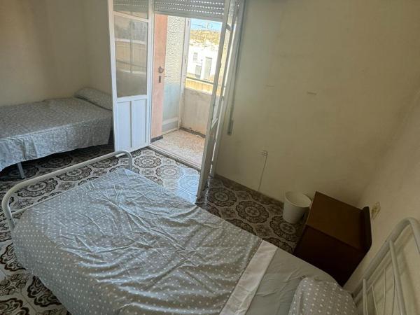 casa royal alicante : photo 9 de la chambre chambre lits jumeaux avec balcon