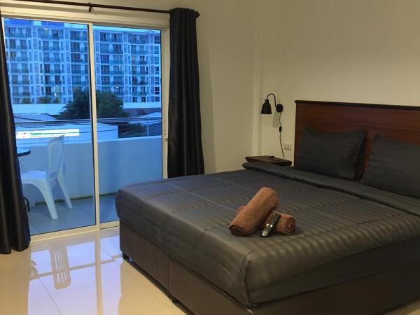 Smart Place Pattaya : photo 1 de la chambre chambre double avec balcon