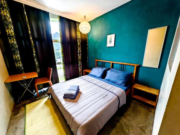 The Cottage Stay - self check-in : photo 2 de la chambre chambre double avec salle de bains privative