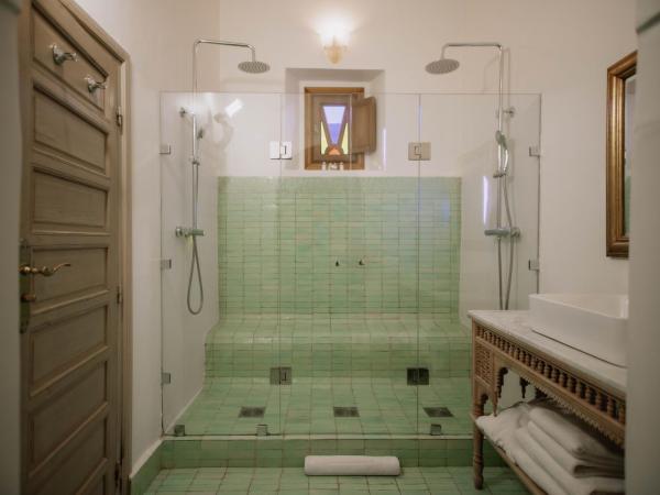 Les Deux Tours : photo 7 de la chambre suite junior