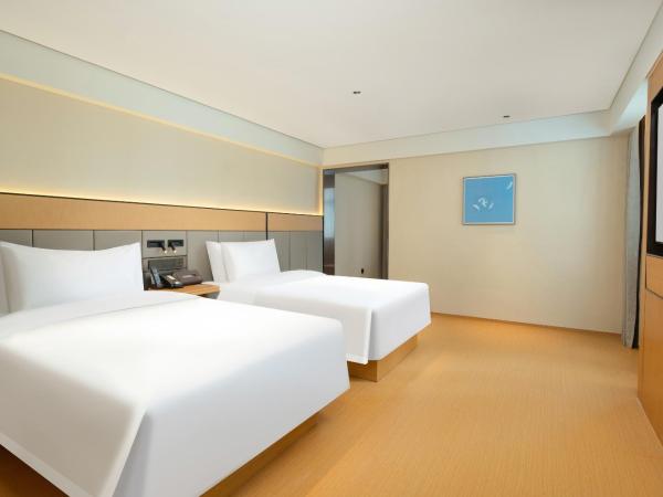 Yizhi Hotel - Guangzhou Taikoo Hui Plaza Shipaiqiao Subway Station Branch -Free shuttle bus for Canton Fair : photo 2 de la chambre chambre lits jumeaux exécutive