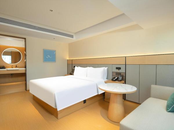 Yizhi Hotel - Guangzhou Taikoo Hui Plaza Shipaiqiao Subway Station Branch -Free shuttle bus for Canton Fair : photo 2 de la chambre chambre lit king-size affaires