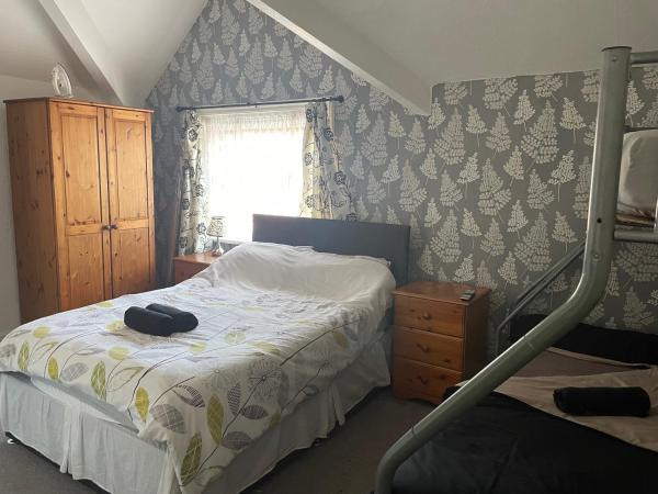 The Shepperton : photo 2 de la chambre chambre familiale (2 adultes + 3 enfants)