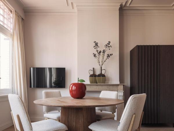 Zurenborg Suites : photo 2 de la chambre chambre double deluxe avec balcon