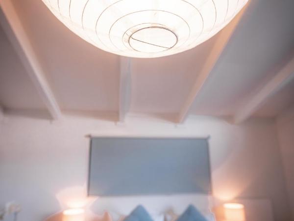 Ora Retreat : photo 9 de la chambre chambre double deluxe - vue sur lac