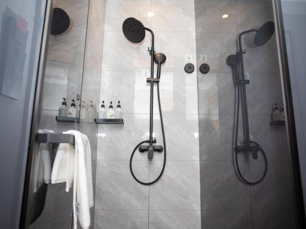 VX Hotel Shanghai Yixian Road Dabaishu : photo 3 de la chambre chambre lits jumeaux