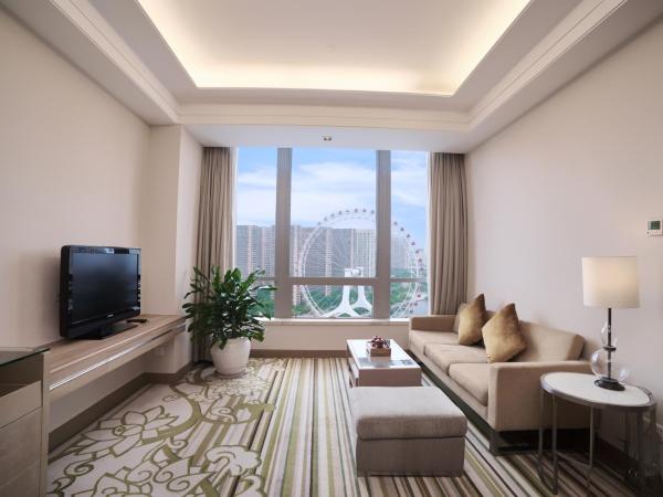 Holiday Inn Tianjin Riverside, an IHG Hotel : photo 1 de la chambre suite junior avec lit king-size - fumeurs