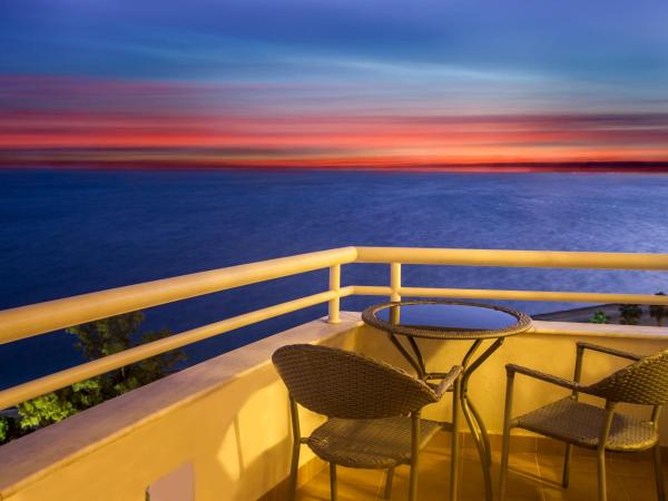 The Corner Park Hotel : photo 6 de la chambre chambre lits jumeaux standard - vue sur mer