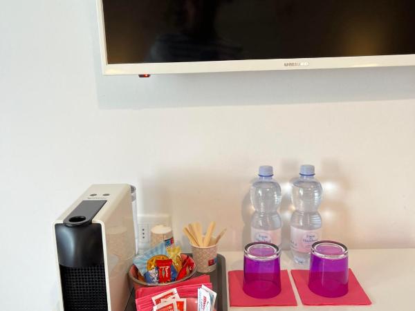 Villa Due Giardini : photo 6 de la chambre chambre double avec salle de bains privative