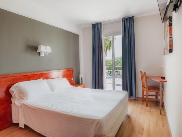 Marina Tossa : photo 1 de la chambre chambre double avec balcon