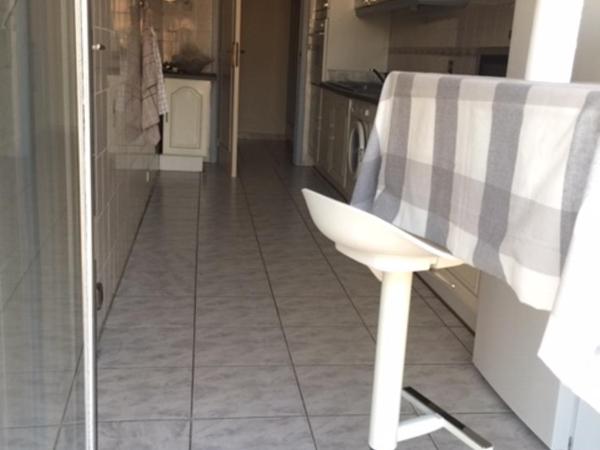 Fly City House Koekelberg : photo 5 de la chambre chambre double deluxe avec balcon