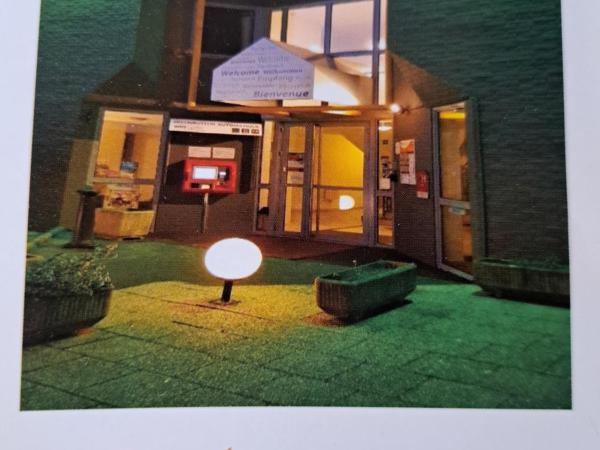 Brit Hotel Essentiel Tours Nord : photo 3 de la chambre chambre triple avec 3 lits simples