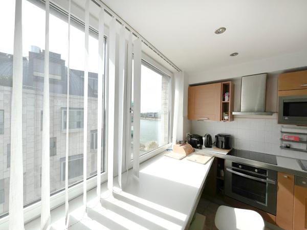 Duna Panorama 90 m2 : photo 6 de la chambre appartement 2 chambres - vue sur eau