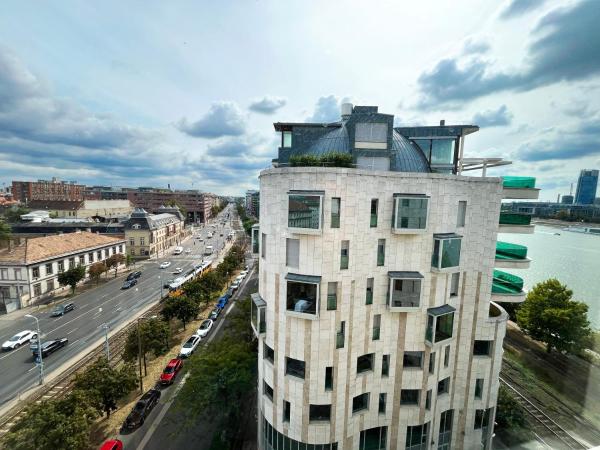 Duna Panorama 90 m2 : photo 8 de la chambre appartement 2 chambres - vue sur eau