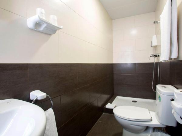 Hostal Sans : photo 7 de la chambre chambre double avec balcon