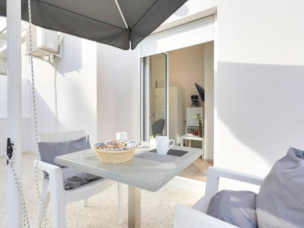 Silver Athens Double Room with Balcony : photo 6 de la chambre chambre double