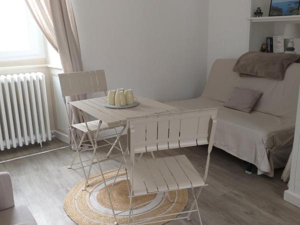 MANOIR ST YVES -Gîte : photo 10 de la chambre appartement 2 chambres