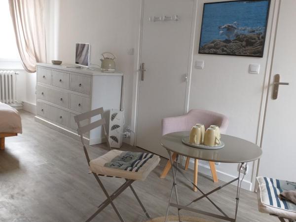 MANOIR ST YVES -Gîte : photo 7 de la chambre appartement 2 chambres