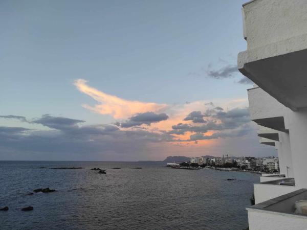 Klinakis Beach Hotel : photo 8 de la chambre chambre triple - vue sur mer