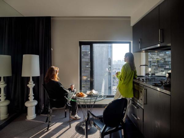 Art Series - The Cullen : photo 4 de la chambre suite studio