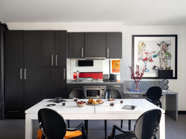 Art Series - The Cullen : photo 7 de la chambre suite décloisonnée cullen