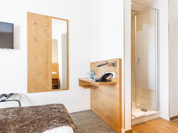 Maingau Hotel : photo 4 de la chambre chambre double standard