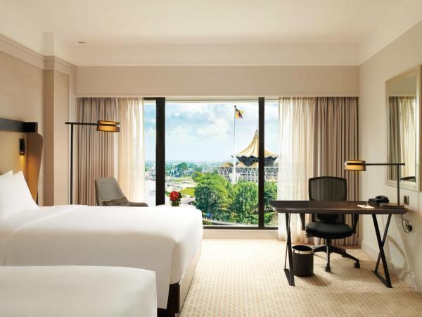 Hilton Kuching Hotel : photo 4 de la chambre chambre lits jumeaux exécutive