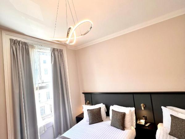 Best Western Corona Hotel : photo 2 de la chambre chambre familiale avec lits double et simple