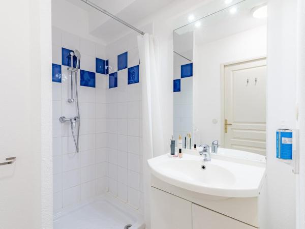 Appart'City Classic Thonon Les Bains : photo 5 de la chambre studio (2 adultes)