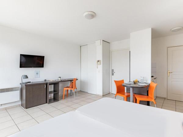 Appart'City Classic Thonon Les Bains : photo 3 de la chambre studio lits jumeaux