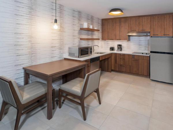 Residence Inn by Marriott Halifax Dartmouth : photo 10 de la chambre studio avec 1 lit king-size et 1 canapé-lit