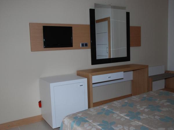 Ephesia Hotel - All Inclusive : photo 1 de la chambre chambre double ou lits jumeaux - vue sur les terres