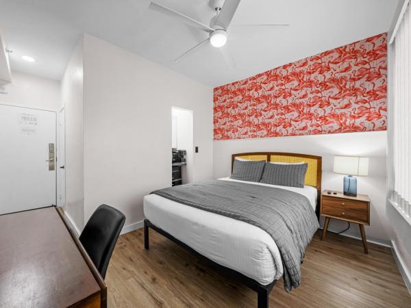 Greenview Hotel By Lowkl : photo 4 de la chambre chambre standard lit queen-size