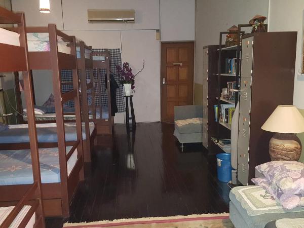 Marco Polo Guest House : photo 1 de la chambre dortoir mixte de 8 lits