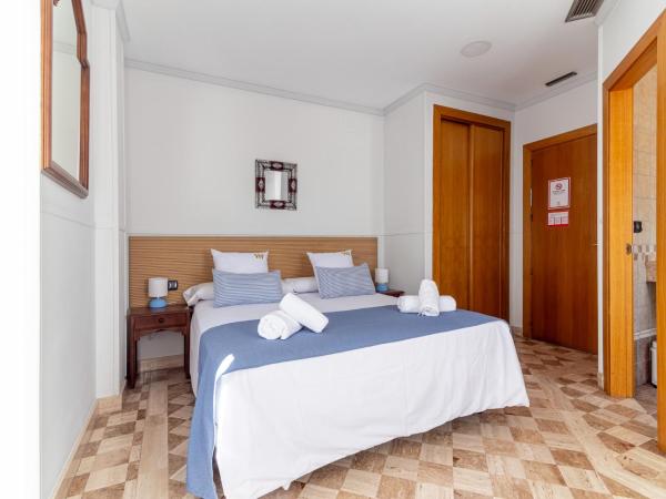 Hotel Reina Mora : photo 1 de la chambre chambre double ou lits jumeaux supérieure avec terrasse