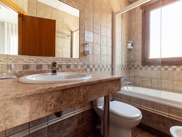 Hotel Reina Mora : photo 3 de la chambre chambre double ou lits jumeaux supérieure avec terrasse