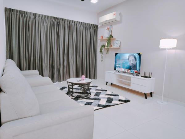 Danga Bay Seaview Johor Bahru by One 9 Place : photo 10 de la chambre chambre triple avec balcon