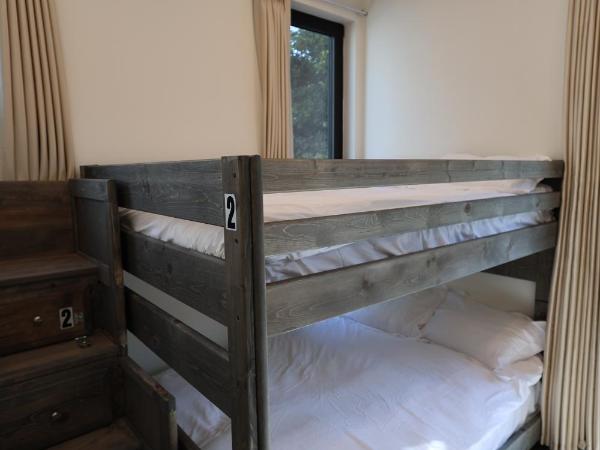 WestLA Hostel Full Bed : photo 4 de la chambre lit dans un dortoir de 4 lits