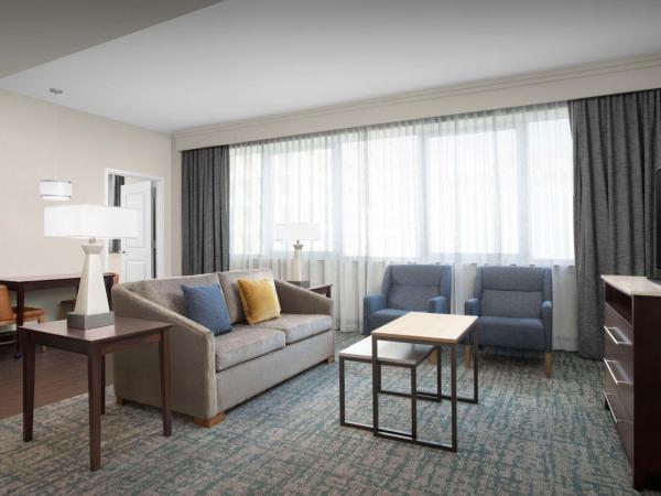 Homewood Suites Dallas Downtown : photo 1 de la chambre suite d'angle 1 chambre lit king-size