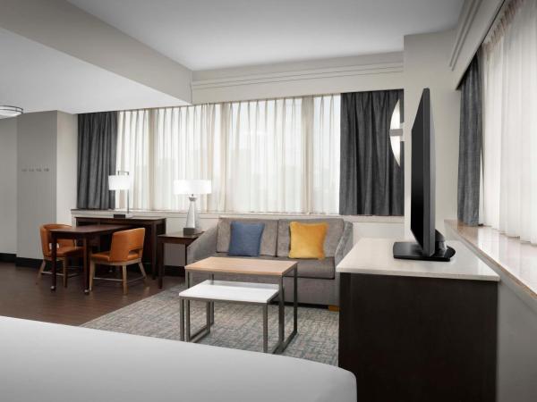 Homewood Suites Dallas Downtown : photo 5 de la chambre suite studio d'angle lit king-size - non-fumeurs