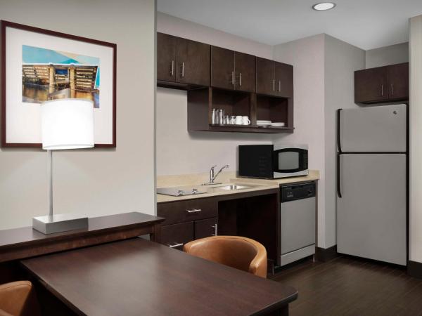 Homewood Suites Dallas Downtown : photo 4 de la chambre studio queen avec 2 lits queen-size - non-fumeurs