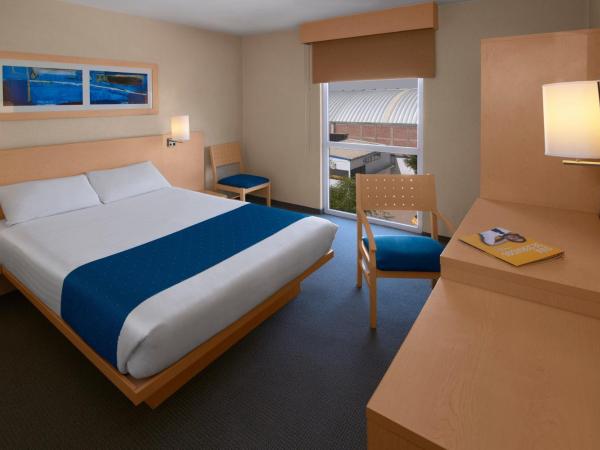 City Express by Marriott Puebla FINSA : photo 3 de la chambre chambre lit queen-size 