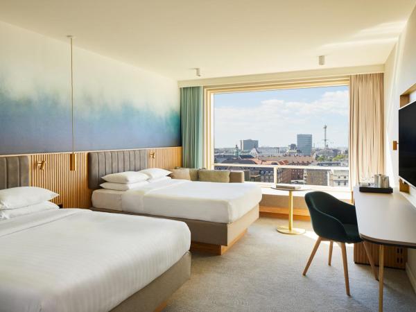 Copenhagen Marriott Hotel : photo 5 de la chambre chambre club avec 2 lits doubles - vue sur ville