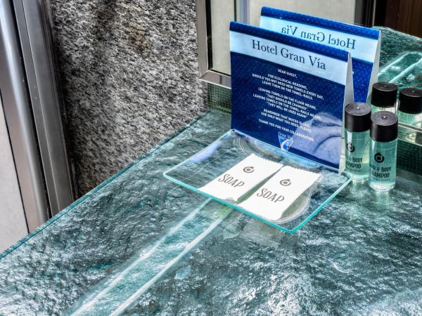 Hotel Gran Via : photo 1 de la chambre chambre double avec lit d'appoint