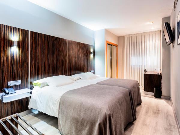 Hotel Gran Via : photo 8 de la chambre chambre lits jumeaux