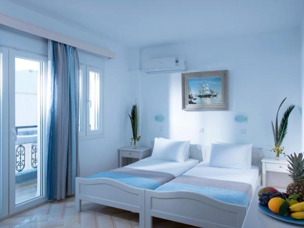 Villa Sonia : photo 2 de la chambre studio - vue latérale sur mer