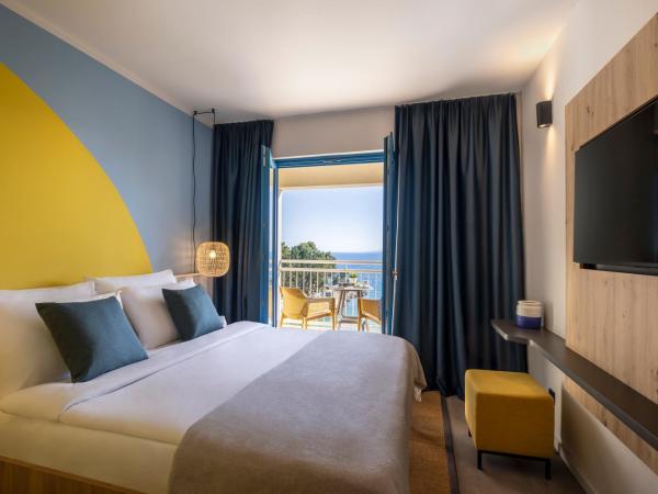 Sunny Krk by Valamar : photo 1 de la chambre room for 2 seaview